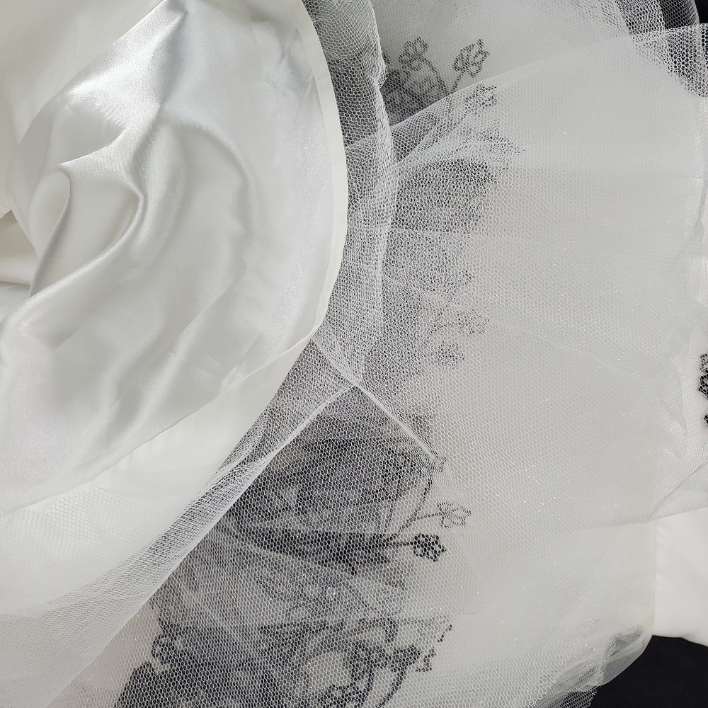 NWT Chi Chi London White Dress with Black Embroidery Fairy Glinda Princess Ball - Picture 17 of 17